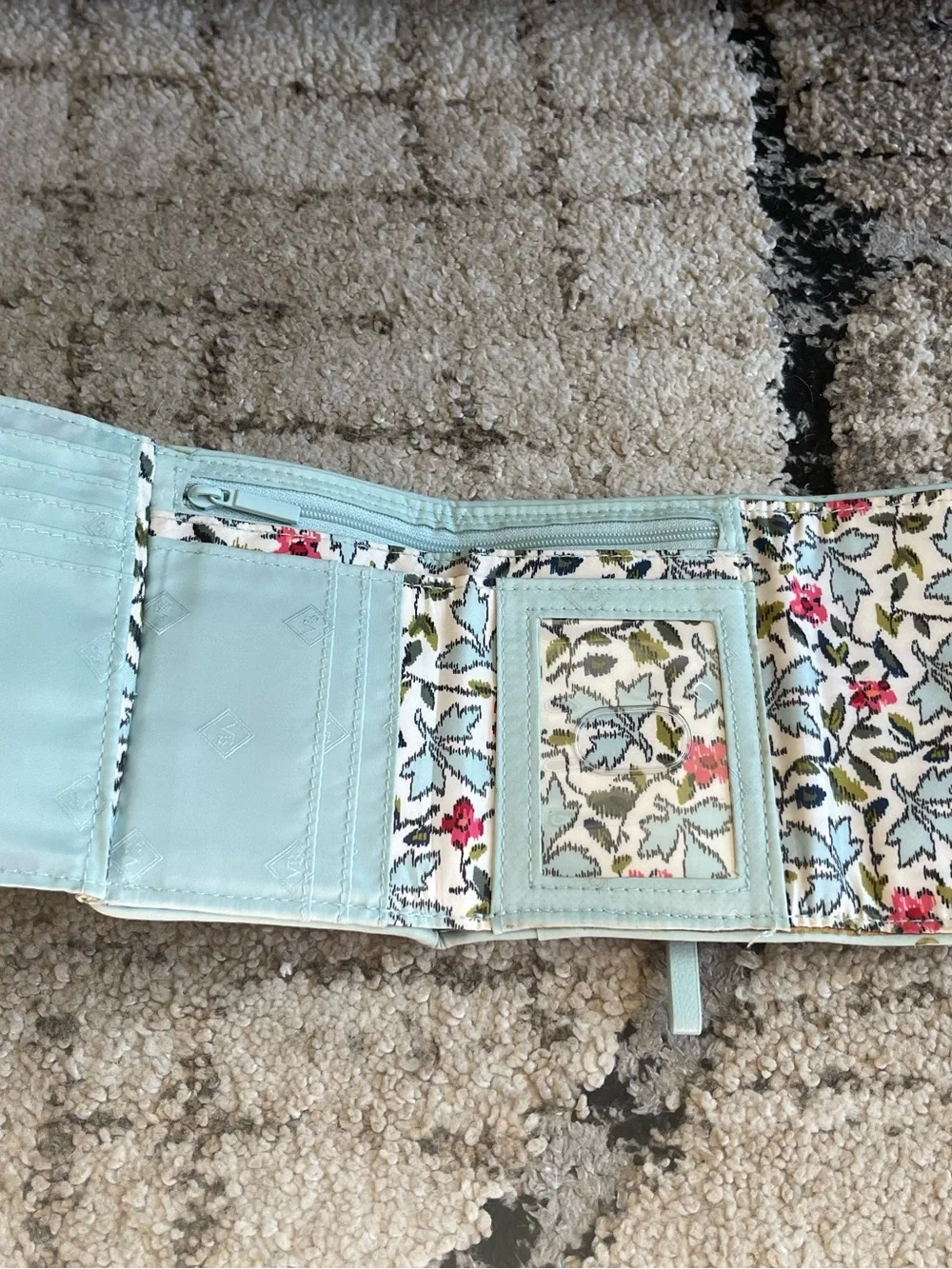 Vera Bradley Quilted RFID Riley compact wallet - Picture 3 of 8